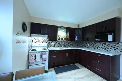 351 Military Trail 15, Toronto, On M1e 4e5