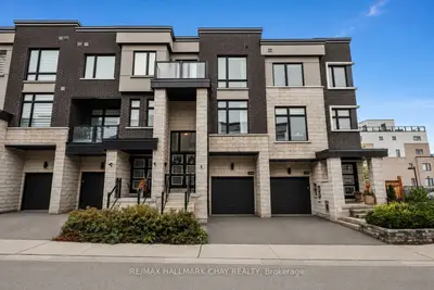 2526 Castlegate Crossing, Pickering, On L1x 0h6