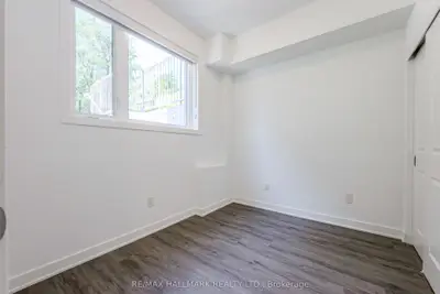 37 Danforth Road 125, Toronto, On M1l 0j6