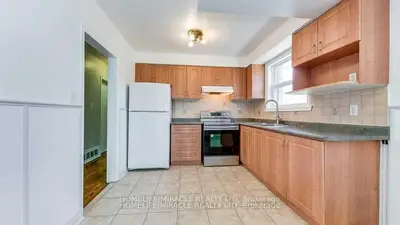 3 Independence Drive S, Toronto, On M1k 3r7
