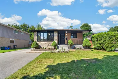 382 Fairlawn Street, Oshawa, On L1j 4r3