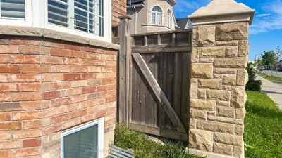 40 Crellin (first Floor) Street, Ajax, On L1z 0p1
