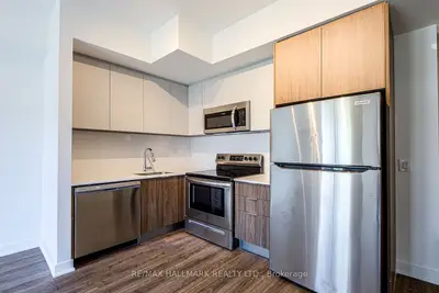 37 Danforth Road 357, Toronto, On M1l 0j6