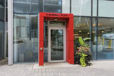 15 Baseball Place 1607, Toronto, On M4m 0e6