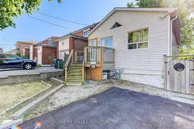 96 Laurel Avenue, Toronto, On M1k 3j9