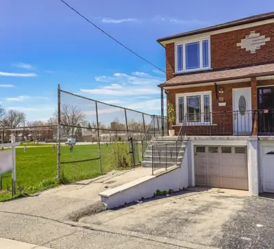 62 North Edgely Avenue, Toronto, On M1k 1t7