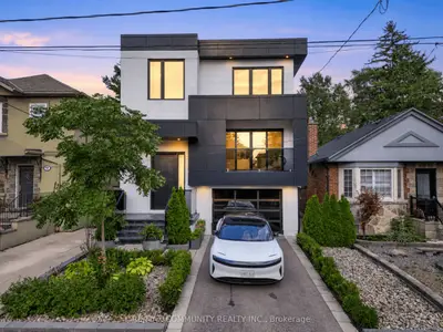 7 Derwyn Road, Toronto, On M4j 4m7