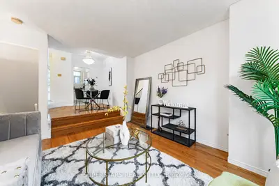 275 Broadview Avenue 10, Toronto, On M4m 3h5