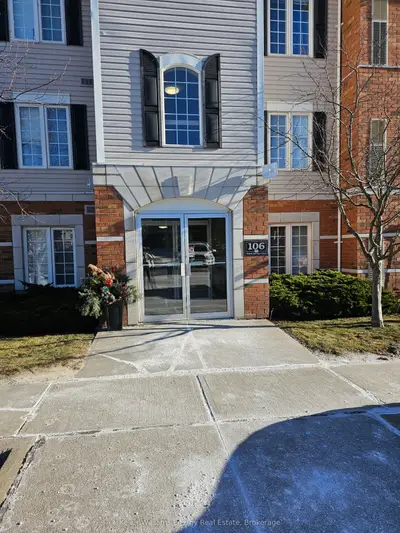 106 Aspen Springs Drive 306, Clarington, On L1c 5n7