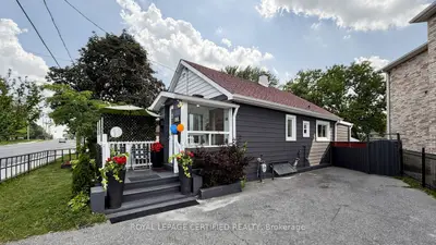 922a Danforth Road, Toronto, On M1k 1h9