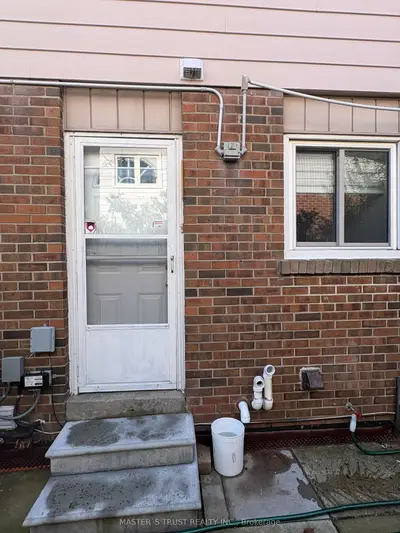 27 Hornshill Drive, Toronto, On M1s 3j3