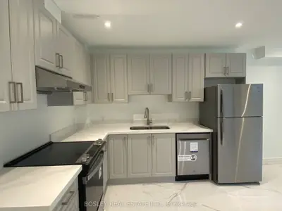9 Queen Victoria Street Lower, Toronto, On M4j 1e8