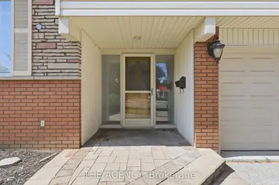 364 Adelaide Avenue E, Oshawa, On L1g 2a1
