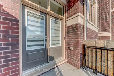 2815 Albatross Way, Pickering, On L1x 0p6