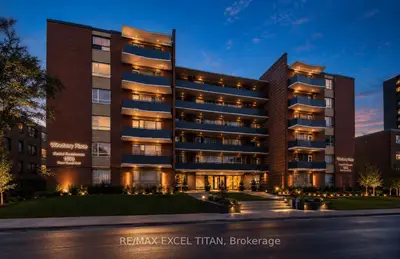 165 Cosburn Avenue 211, Toronto, On M4j 2l3