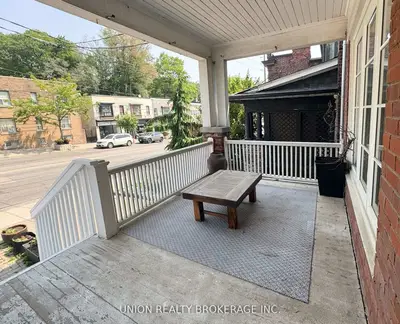 2471 Queen Street E Main, Toronto, On M4e 1h8
