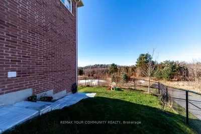 2412 Moonlight Crescent Bsmt, Pickering, On L1v 2p8