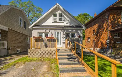 266 Division Street, Oshawa, On L1g 5m7