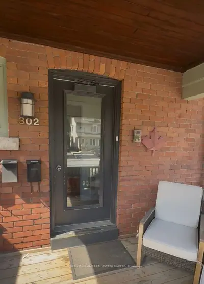 302 Woodbine Avenue 1, Toronto, On M4l 3p4