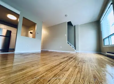 2203 Danforth Avenue A, Toronto, On M4c 1k4