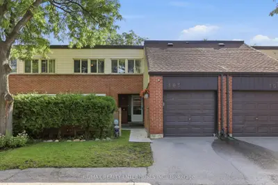 155 Glovers Road 103, Oshawa, On L1g 7a4