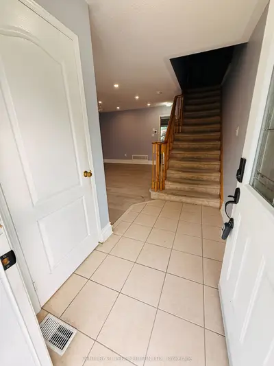 15 Armitage Crescent, Ajax, On L1t 4g6