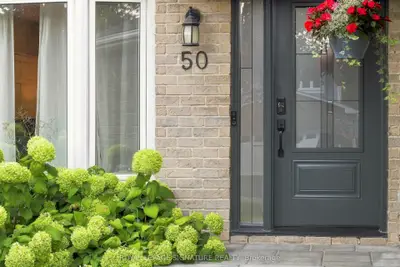 50 Lumsden Crescent, Whitby, On L1r 1g5