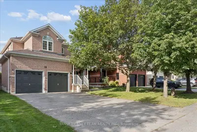 16 Corianne Avenue, Whitby, On L1m 2j2