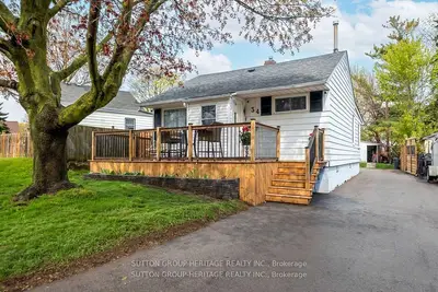34 Maple Street, Ajax, On L1s 1v7