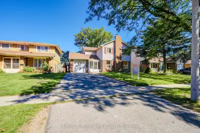 14 Copthorne Avenue, Toronto, On M1v 2h9