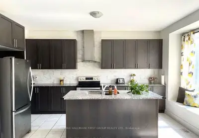 17 Micklefield Avenue, Whitby, On L1p 0c2