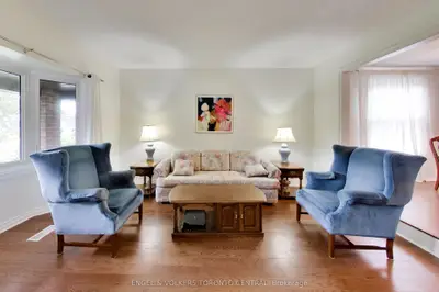 68 Hawley Crescent, Whitby, On L1n 6v9