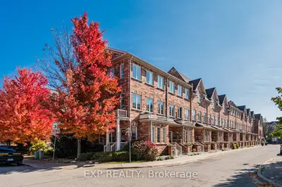 35 Carnahan Terrace, Toronto, On M4e 0b1