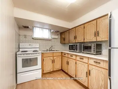 31 Kilgreggan Crescent, Toronto, On M1j 1s2