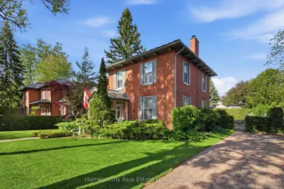 35 Beech Avenue, Clarington, On L1c 3a1