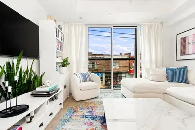 899 Queen Street E 205, Toronto, On M4m 0c8