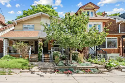 733 Woodbine Avenue, Toronto, On M4e 2j4