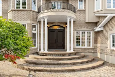 10 Roberson Drive, Ajax, On L1t 4k1