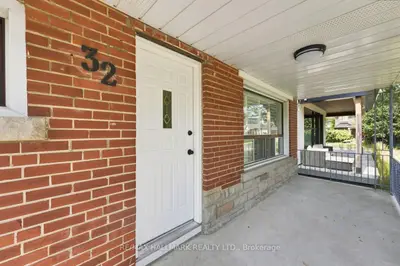 32 Denvale Road, Toronto, On M4b 3b5
