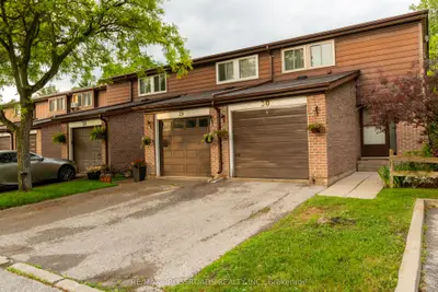 350 Camelot Court 30, Oshawa, On L1g 6p7