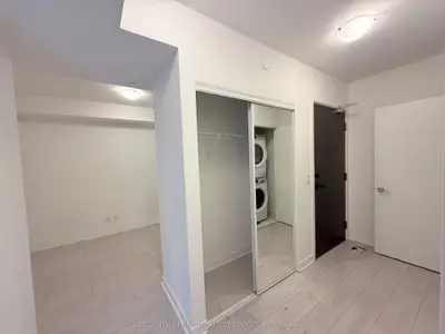 2033 Kennedy Road 321, Toronto, On M1t 0b8