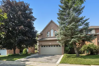 1798 Autumn Crescent, Pickering, On L1v 6w7