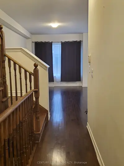 26 Marlborough Street, Whitby, On L1r 0r2