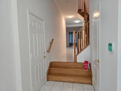 88 Dairy Drive, Toronto, On M1l 0e9