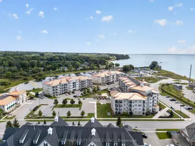 50 Lakebreeze Drive 129, Clarington, On L1b 0v9