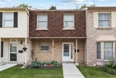 580 Eyer Drive 42, Pickering, On L1w 3b7
