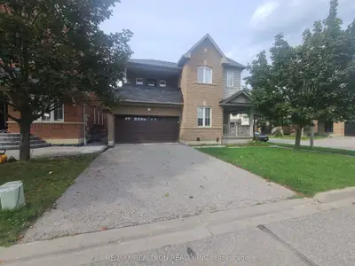 17 Mcginty Avenue, Ajax, On L1z 0j6