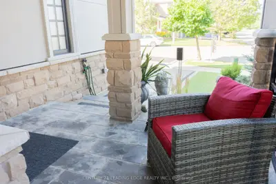 53 Ault Crescent, Whitby, On L1m 2g7