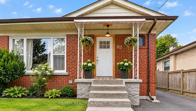 82 Ranstone Gardens, Toronto, On M1k 2t8
