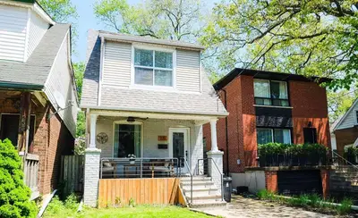 231 Chisholm Avenue, Toronto, On M4c 4v9
